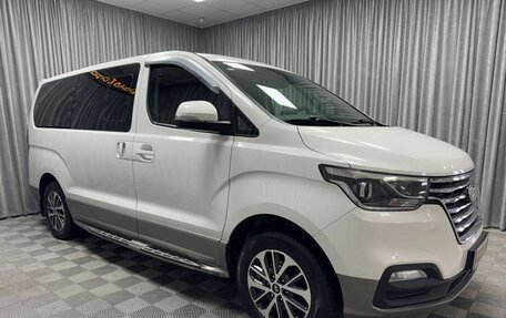 Hyundai Grand Starex Grand Starex I рестайлинг 2, 2020 год, 4 950 000 рублей, 2 фотография