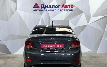 Hyundai Solaris II рестайлинг, 2013 год, 880 000 рублей, 5 фотография