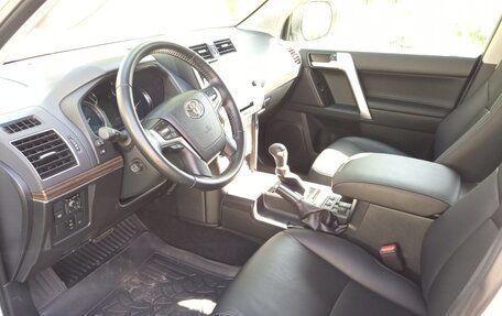 Toyota Land Cruiser Prado 150 рестайлинг 2, 2023 год, 8 450 000 рублей, 5 фотография