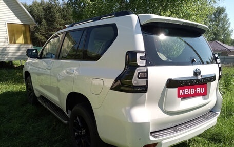 Toyota Land Cruiser Prado 150 рестайлинг 2, 2023 год, 8 450 000 рублей, 3 фотография