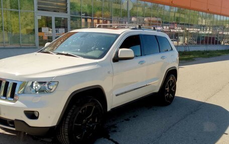 Jeep Grand Cherokee, 2011 год, 1 500 000 рублей, 4 фотография