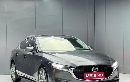 Mazda 3, 2021 год, 1 490 300 рублей, 2 фотография