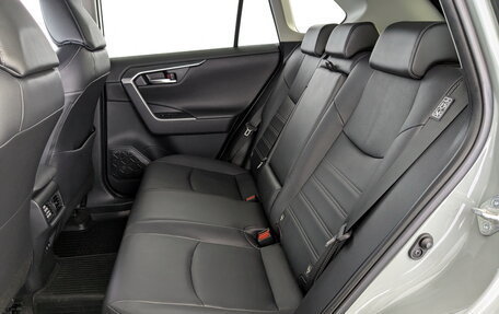 Toyota RAV4, 2020 год, 3 100 000 рублей, 12 фотография