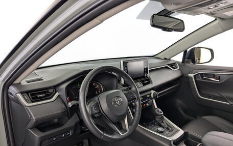 Toyota RAV4, 2020 год, 3 100 000 рублей, 16 фотография