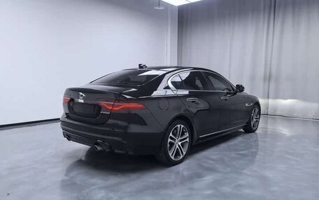 Jaguar XE I рестайлинг, 2021 год, 2 380 000 рублей, 6 фотография