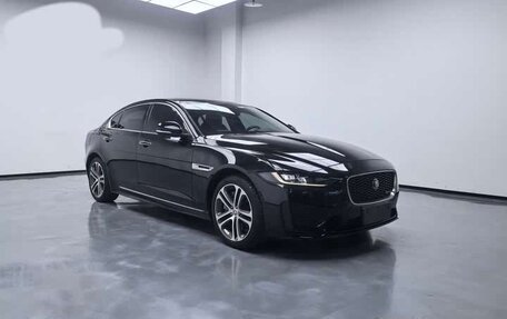 Jaguar XE I рестайлинг, 2021 год, 2 380 000 рублей, 5 фотография