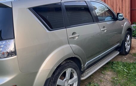 Mitsubishi Outlander III рестайлинг 3, 2008 год, 970 000 рублей, 6 фотография