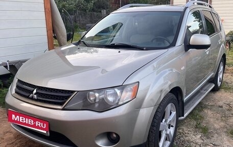 Mitsubishi Outlander III рестайлинг 3, 2008 год, 970 000 рублей, 5 фотография