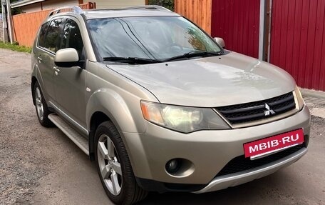 Mitsubishi Outlander III рестайлинг 3, 2008 год, 970 000 рублей, 2 фотография