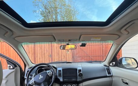 Mitsubishi Outlander III рестайлинг 3, 2008 год, 970 000 рублей, 11 фотография