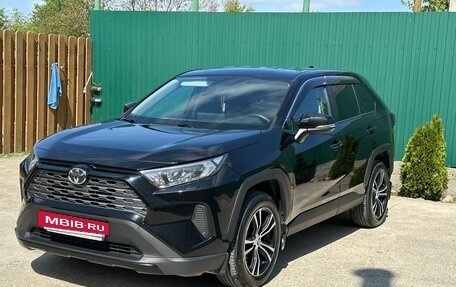 Toyota RAV4, 2020 год, 3 160 000 рублей, 3 фотография