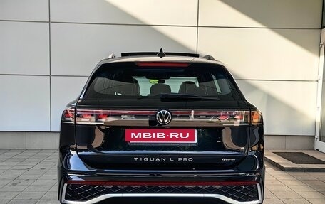 Volkswagen Tiguan, 2024 год, 4 790 000 рублей, 4 фотография
