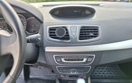 Renault Fluence I, 2012 год, 800 000 рублей, 2 фотография