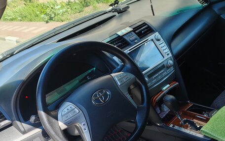 Toyota Camry, 2011 год, 1 370 000 рублей, 2 фотография