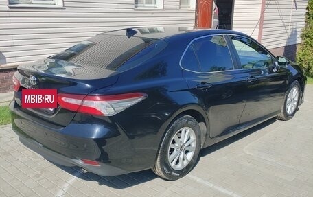 Toyota Camry, 2020 год, 2 300 000 рублей, 6 фотография