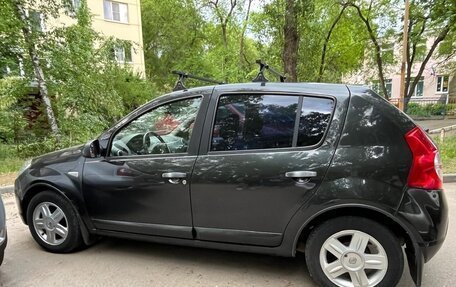 Renault Sandero I, 2009 год, 550 000 рублей, 2 фотография