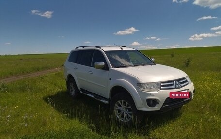 Mitsubishi Pajero Sport II рестайлинг, 2014 год, 2 100 000 рублей, 2 фотография