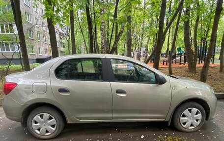 Renault Logan II, 2018 год, 1 030 000 рублей, 2 фотография