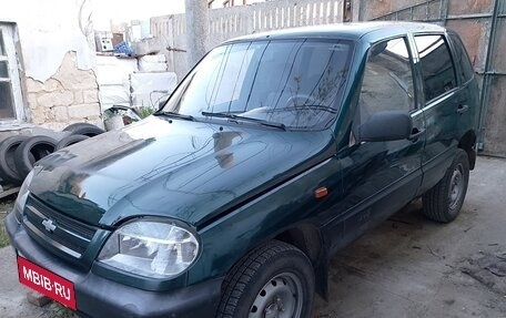Chevrolet Niva I рестайлинг, 2004 год, 350 000 рублей, 3 фотография