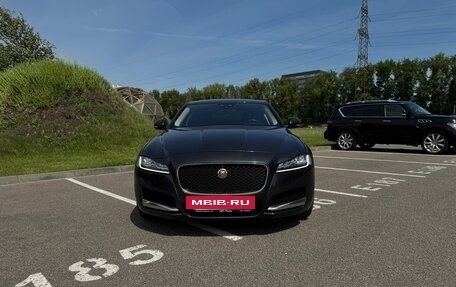 Jaguar XF II, 2016 год, 1 870 000 рублей, 4 фотография