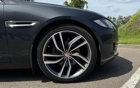 Jaguar XF II, 2016 год, 1 870 000 рублей, 16 фотография