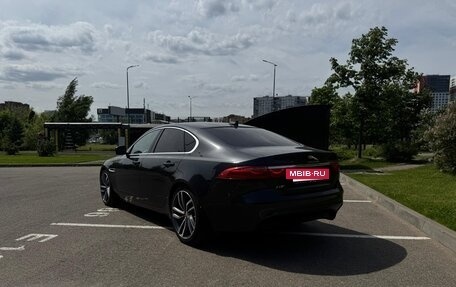 Jaguar XF II, 2016 год, 1 870 000 рублей, 11 фотография