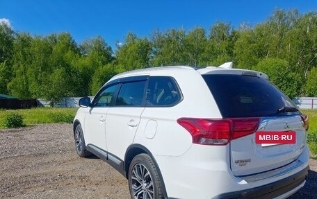 Mitsubishi Outlander III рестайлинг 3, 2017 год, 2 050 000 рублей, 4 фотография