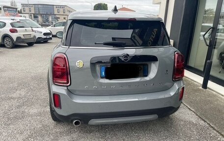 MINI Countryman II (F60), 2022 год, 2 350 000 рублей, 3 фотография