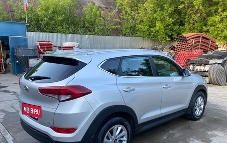 Hyundai Tucson III, 2018 год, 2 350 000 рублей, 5 фотография