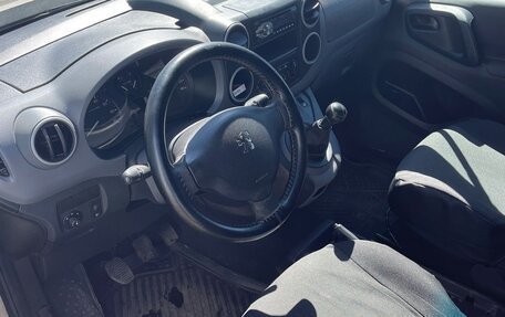 Peugeot Partner II рестайлинг 2, 2011 год, 700 000 рублей, 7 фотография
