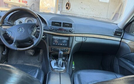 Mercedes-Benz E-Класс, 2005 год, 830 000 рублей, 4 фотография