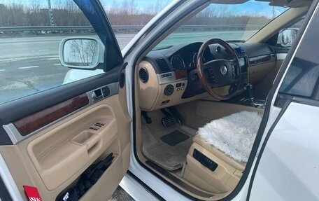 Volkswagen Touareg III, 2005 год, 700 000 рублей, 9 фотография