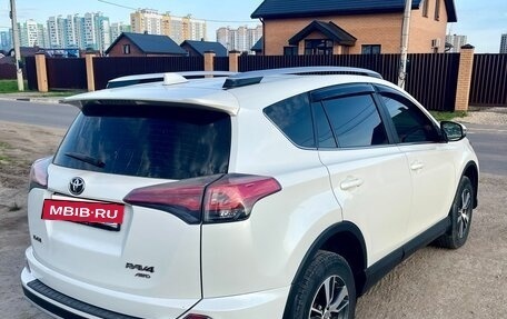 Toyota RAV4, 2016 год, 3 000 000 рублей, 5 фотография