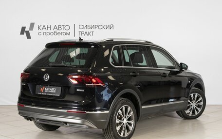 Volkswagen Tiguan II, 2018 год, 2 688 400 рублей, 2 фотография