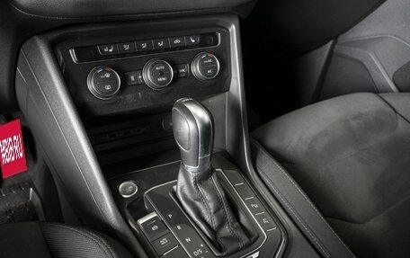 Volkswagen Tiguan II, 2018 год, 2 688 400 рублей, 7 фотография