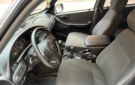 Chevrolet Niva I рестайлинг, 2009 год, 670 000 рублей, 30 фотография