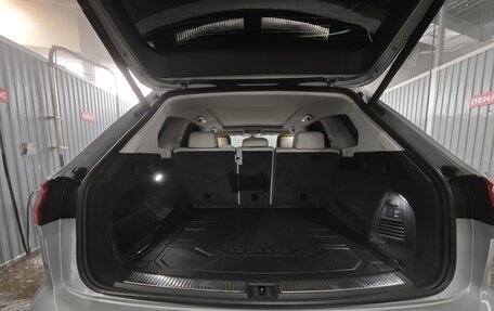 Volkswagen Touareg III, 2018 год, 4 300 000 рублей, 15 фотография