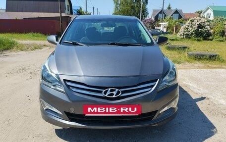 Hyundai Solaris II рестайлинг, 2015 год, 850 000 рублей, 2 фотография