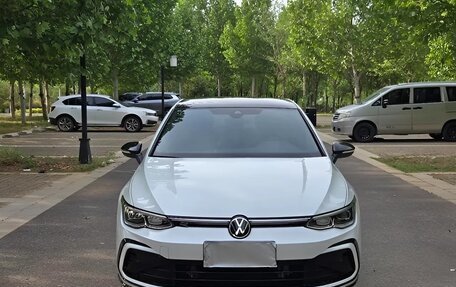 Volkswagen Golf VIII, 2021 год, 2 050 300 рублей, 2 фотография