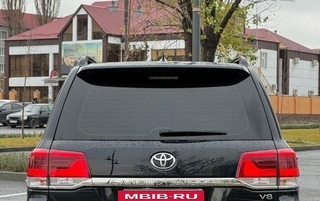Toyota Land Cruiser 200, 2017 год, 5 250 000 рублей, 10 фотография