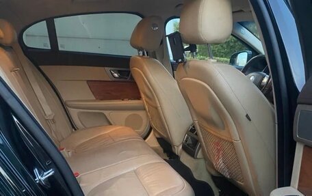 Jaguar XF I рестайлинг, 2010 год, 1 350 000 рублей, 14 фотография