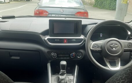 Toyota Raize I, 2020 год, 1 620 000 рублей, 2 фотография