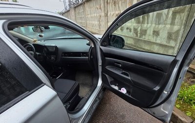 Mitsubishi Outlander III рестайлинг 3, 2019 год, 1 885 000 рублей, 1 фотография