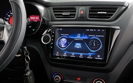 KIA Rio III рестайлинг, 2016 год, 999 000 рублей, 18 фотография