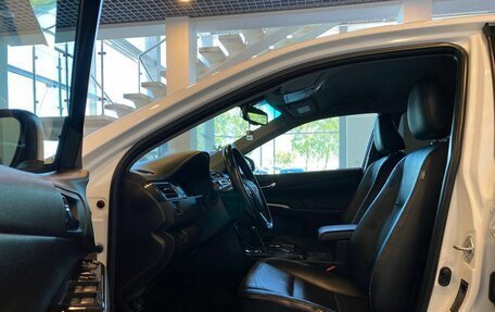 Toyota Camry, 2015 год, 2 060 000 рублей, 16 фотография