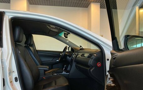 Toyota Camry, 2015 год, 2 060 000 рублей, 29 фотография