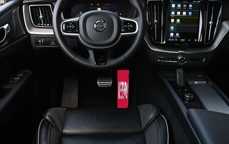 Volvo XC60 II, 2022 год, 3 720 000 рублей, 7 фотография