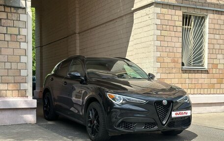 Alfa Romeo Stelvio, 2019 год, 3 050 000 рублей, 2 фотография