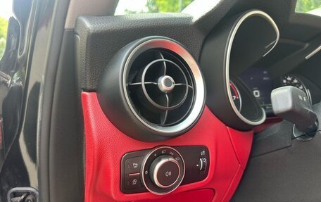 Alfa Romeo Stelvio, 2019 год, 3 050 000 рублей, 18 фотография
