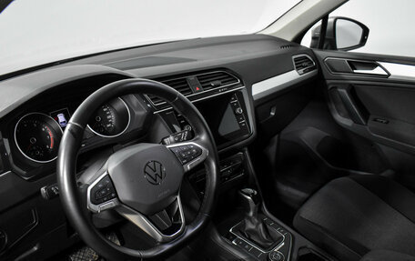 Volkswagen Tiguan II, 2021 год, 2 490 000 рублей, 9 фотография